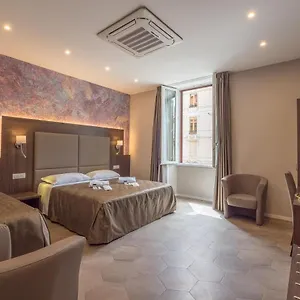 Πανσιόν Bramble Luxury, Ρώμη