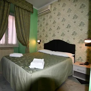 Hotel Ferrarese, Rom