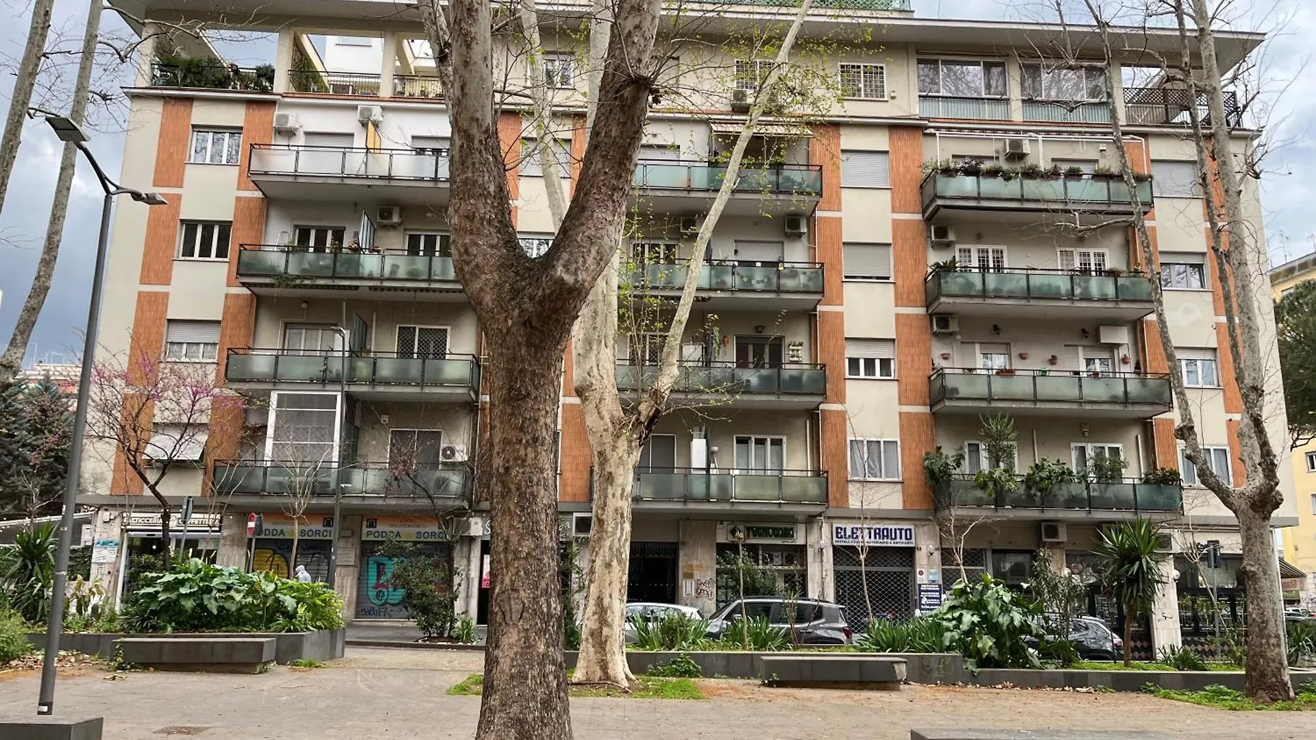 The Rose Apt Rome Italy